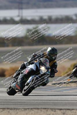 media/Nov-16-2025-Race Pace (Sun) [[8c5fa54630]]/Non Verified Riders (1st 20 Minutes)/1-Turn 14 (10am)/